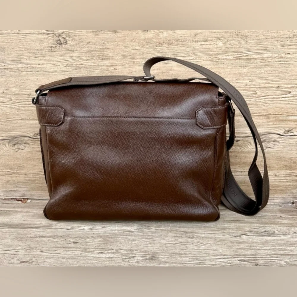 Louis Vuitton Tiaga Roman Grizzli
